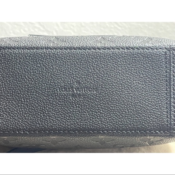 Louis Vuitton Saintonge - Picture 5 of 7